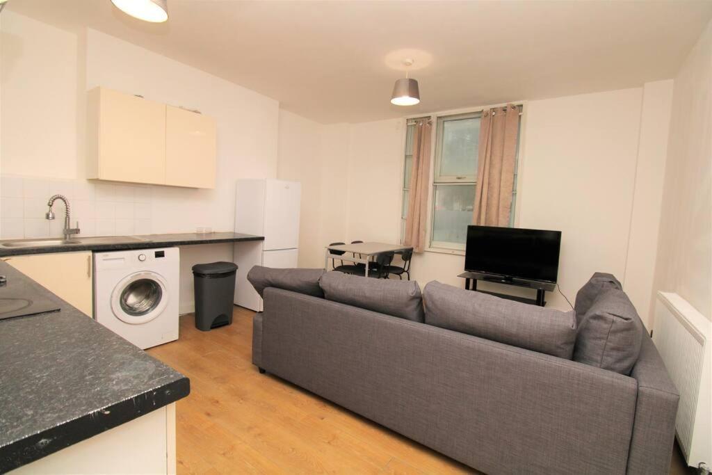 Ideal 2 Bed Flat Close To City Lejlighed London Eksteriør billede