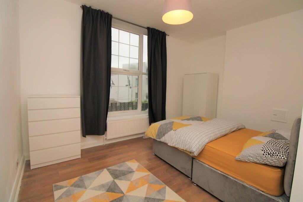 Ideal 2 Bed Flat Close To City Lejlighed London Eksteriør billede